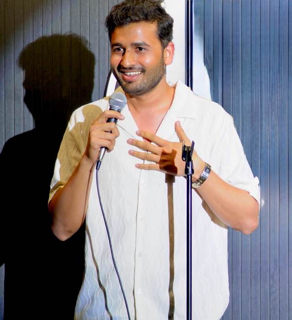 Aalsiiindian stand-up comedy night — book comedian Toronto